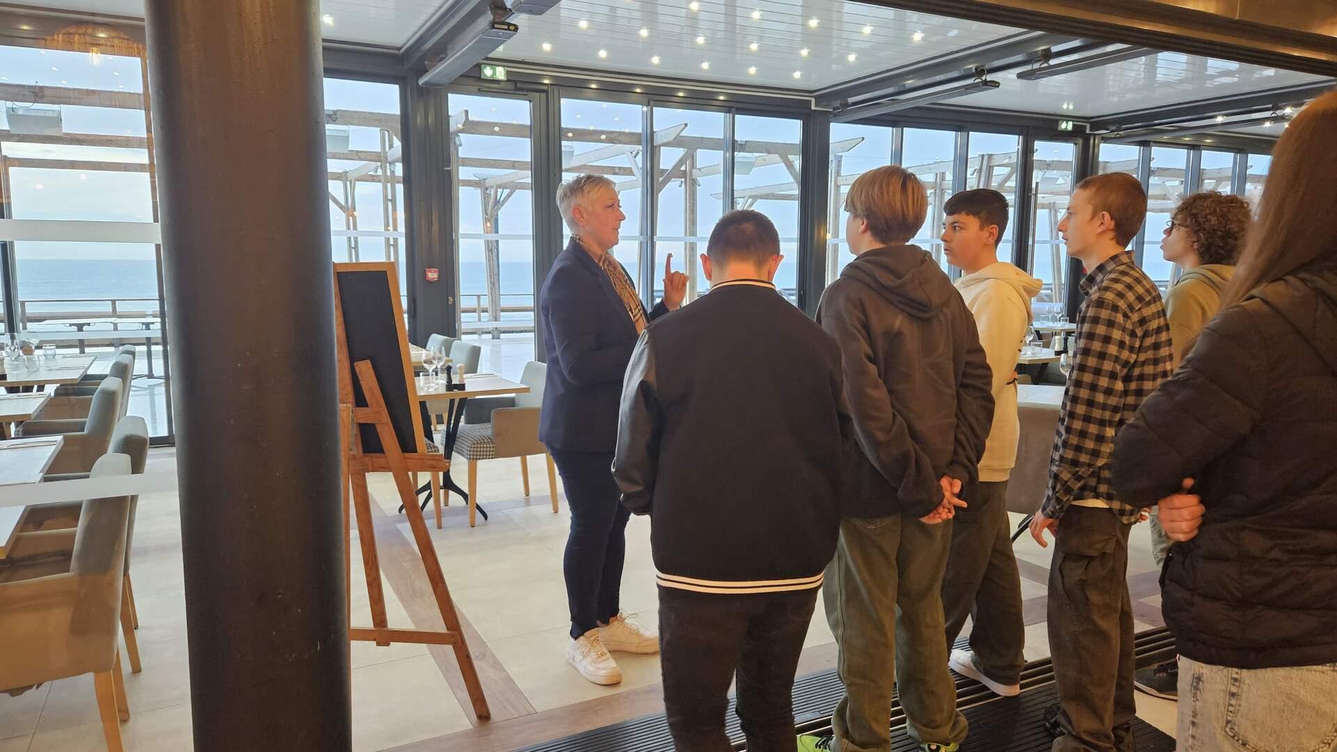 Présentation de la salle de restaurant